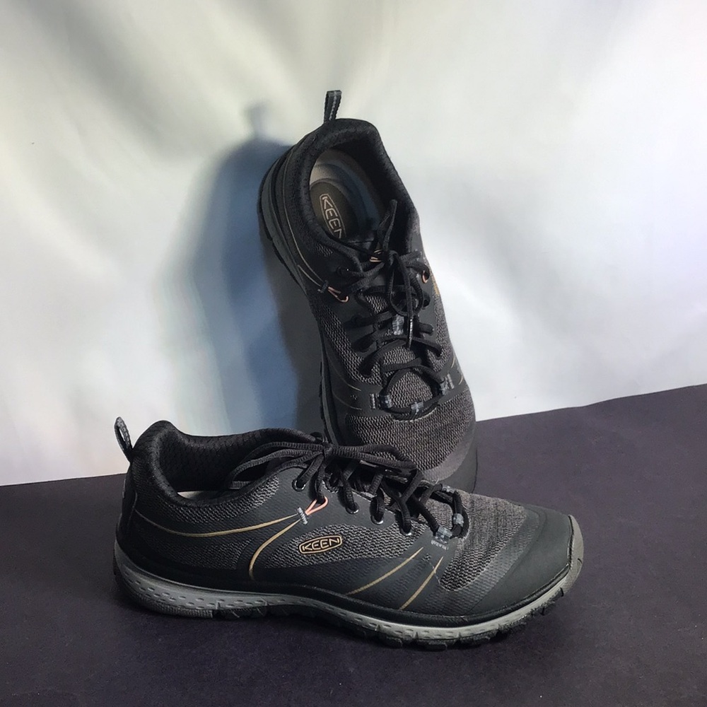 Sale 🔥 Keen Terradora Waterproof Hiking Shoes Women's Size 9 Great condition